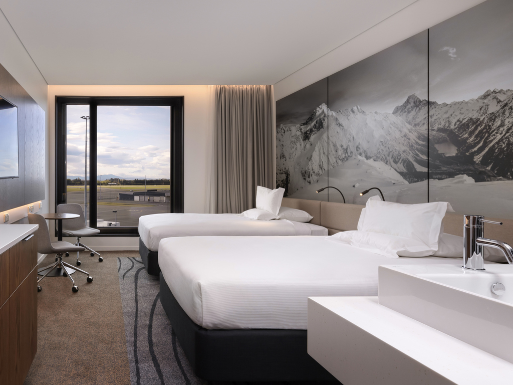 Hotels and Accommodations near Hobart International Airport